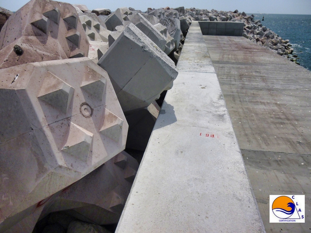 ACCROPODE™II, ACCROPODE, certification ACCROPODE, expertise ACCROPODE , placement ACCROPODE , pose ACCROPODE